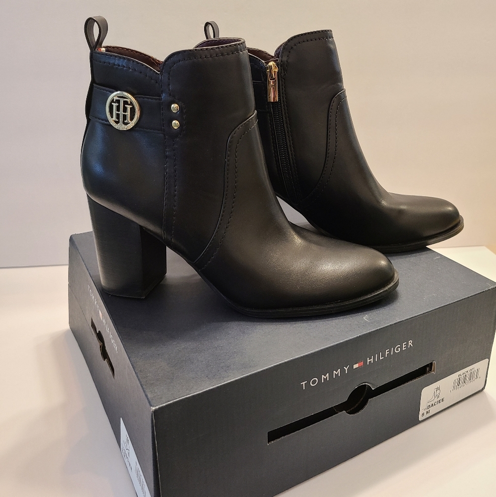 Tommy Hilfiger Women's Daciee Boot
